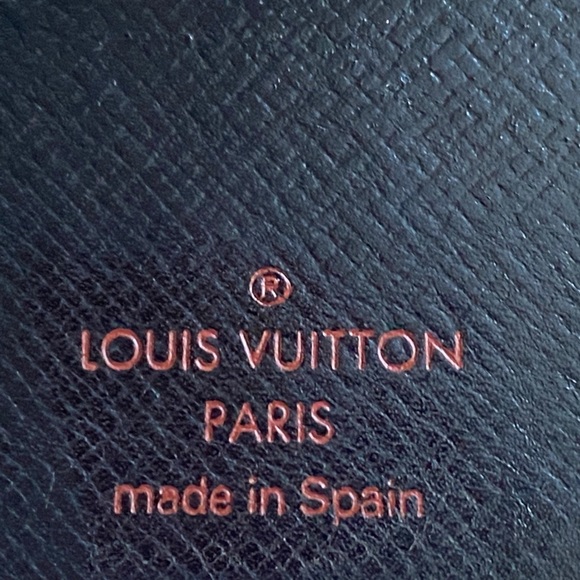 AUTHENTIC LOUIS VUITTON EPI GREEN AGENDA - Picture 14 of 16